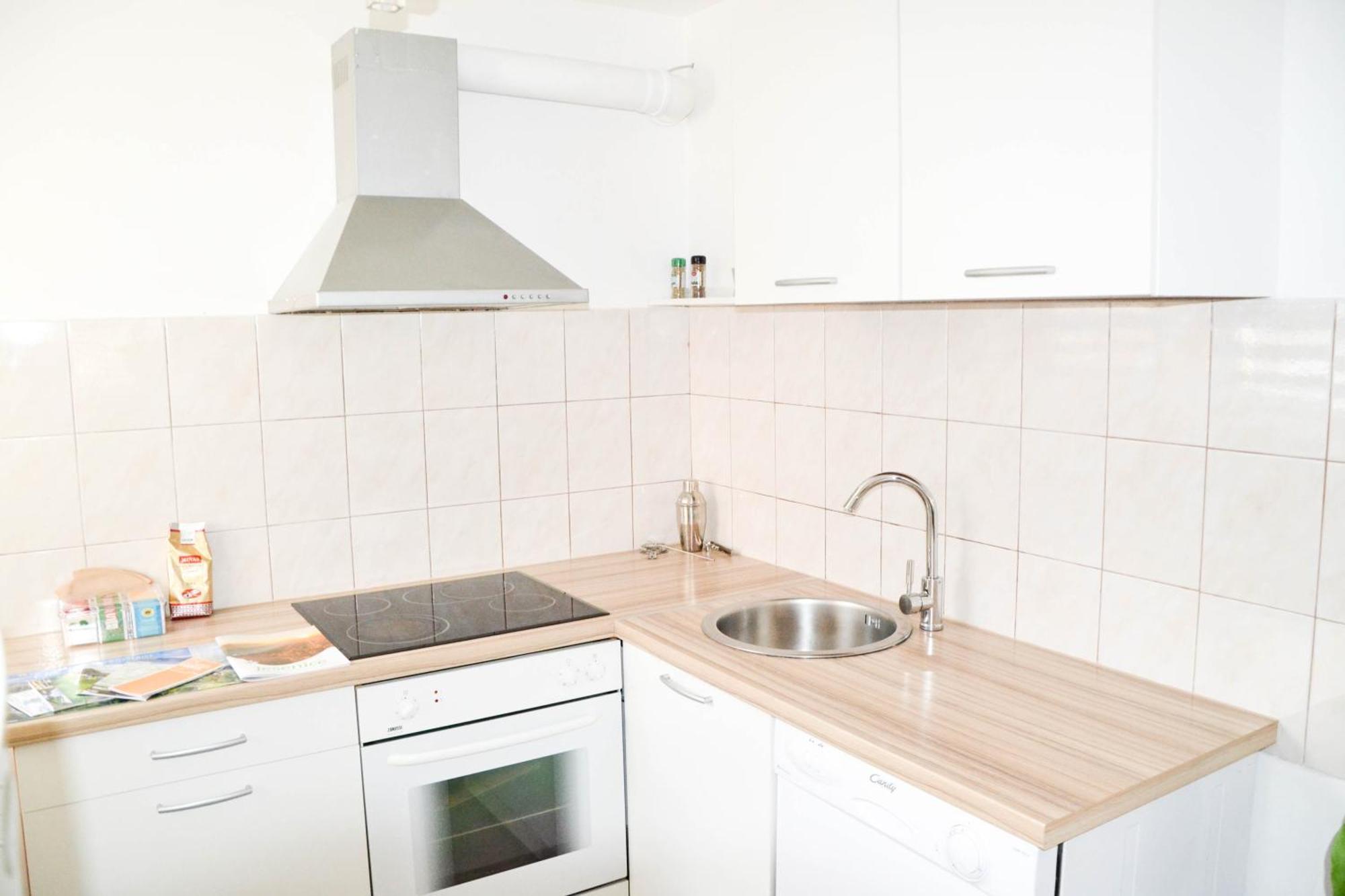 Villa Hillside Apartment 耶塞尼采 外观 照片