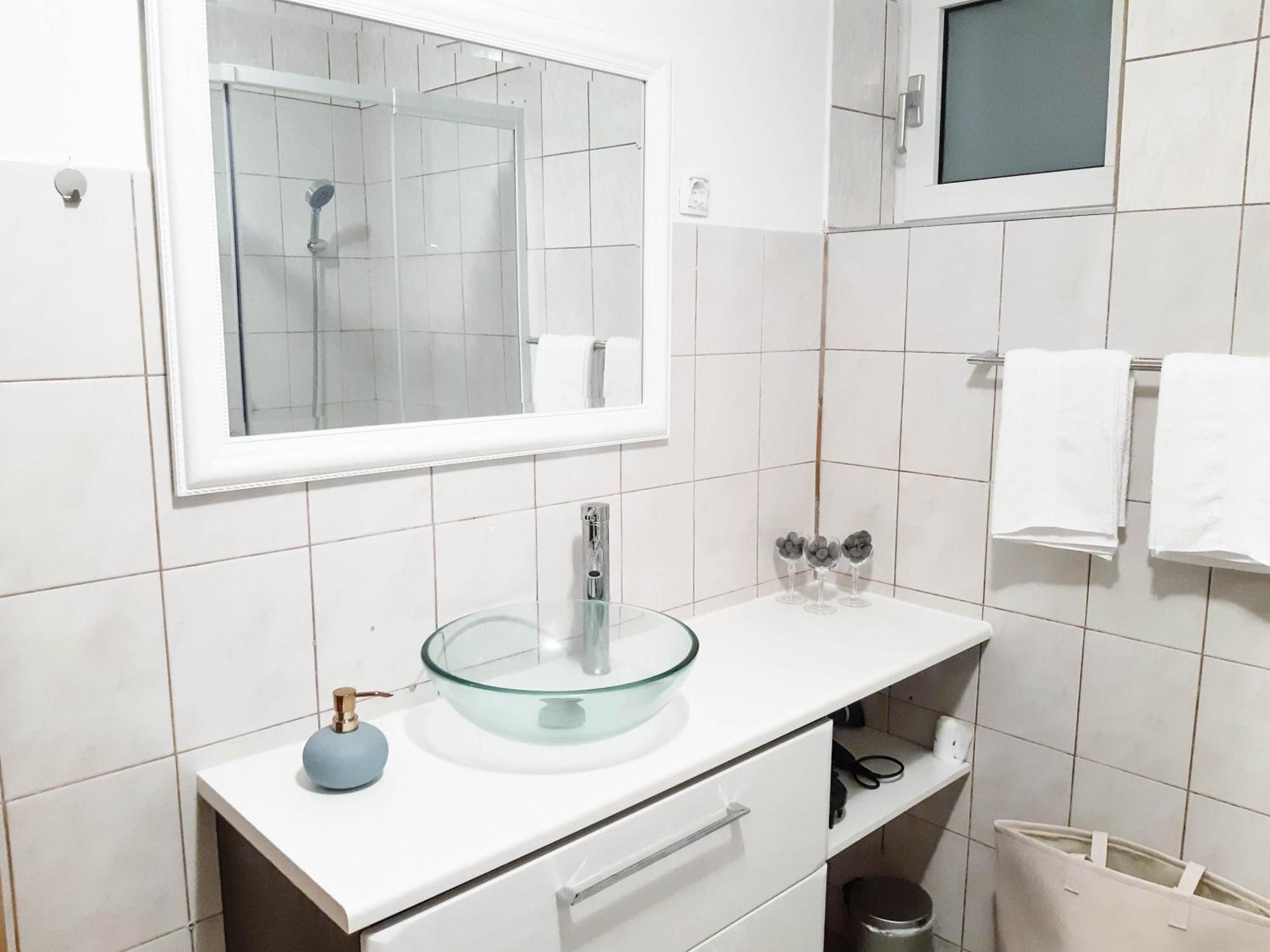 Villa Hillside Apartment 耶塞尼采 外观 照片