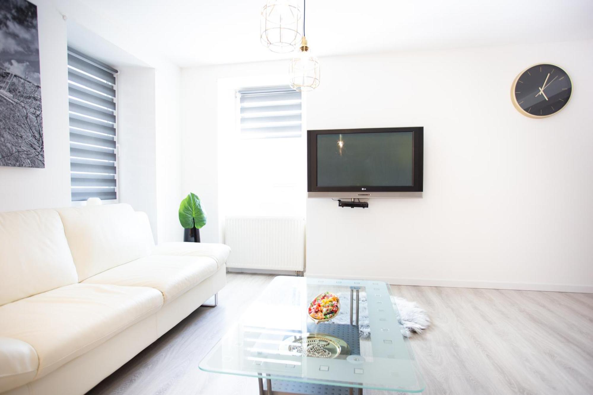 Villa Hillside Apartment 耶塞尼采 外观 照片